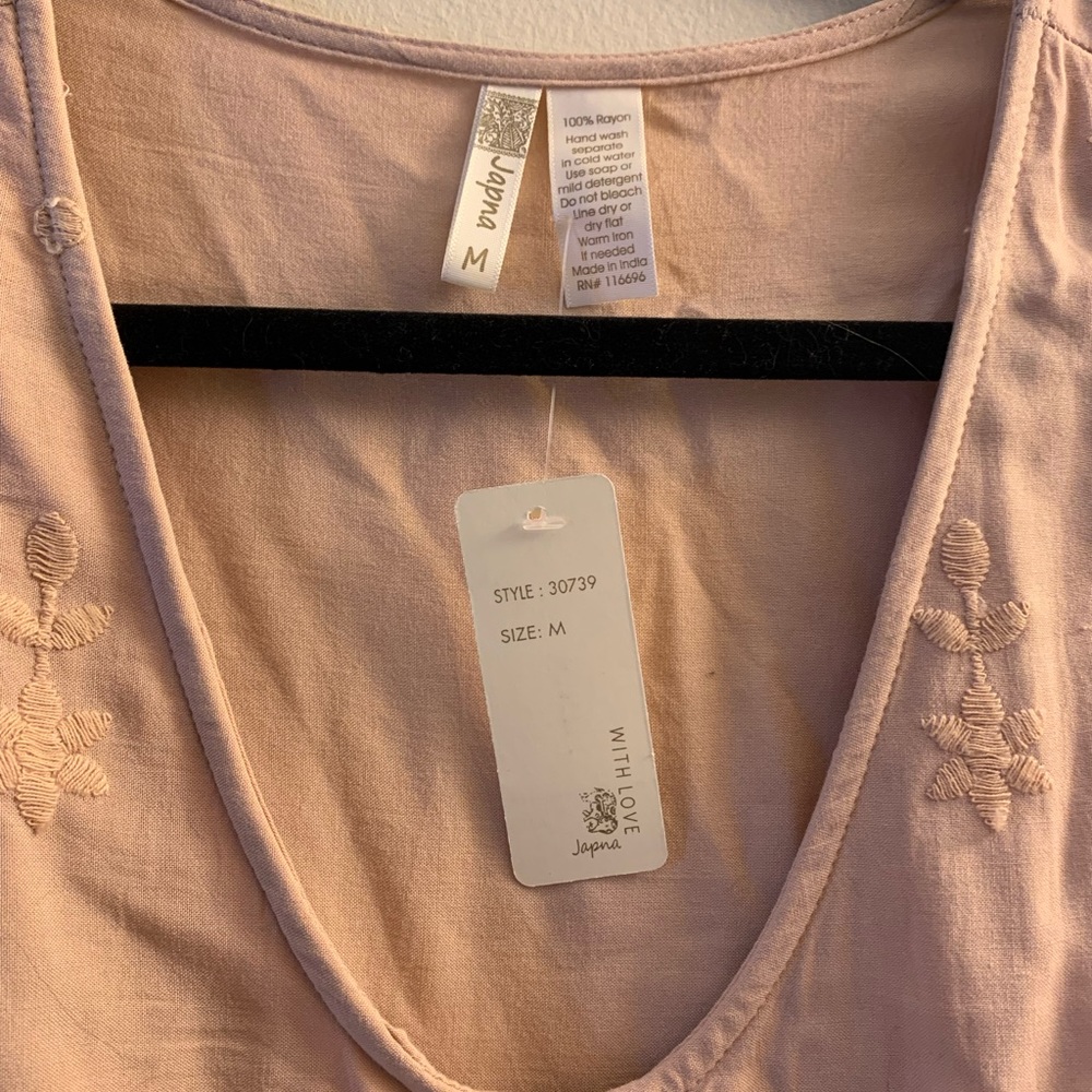 BRAND NEW FASHION TOP - Picture 2 of 4